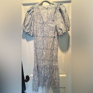 Anna Cate Midi Dress. Blue and White Floral Puff-Sleeve
